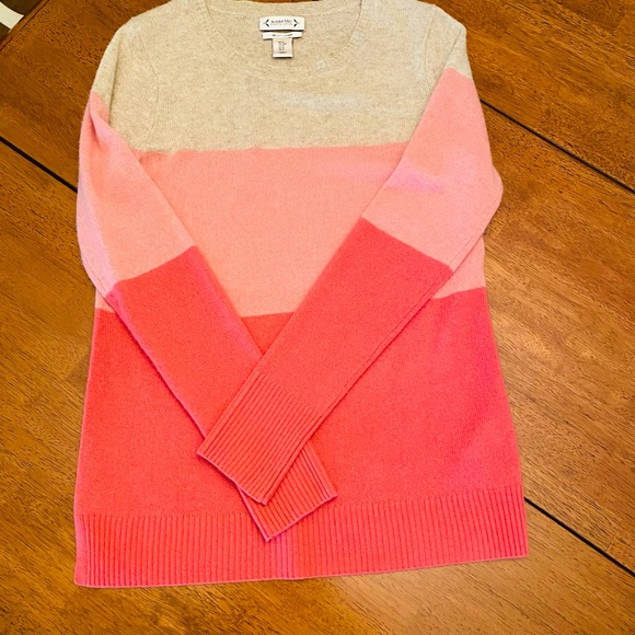 Gorgeous 100% 2-Ply Cashmere Sweater - Picture 2 of 6